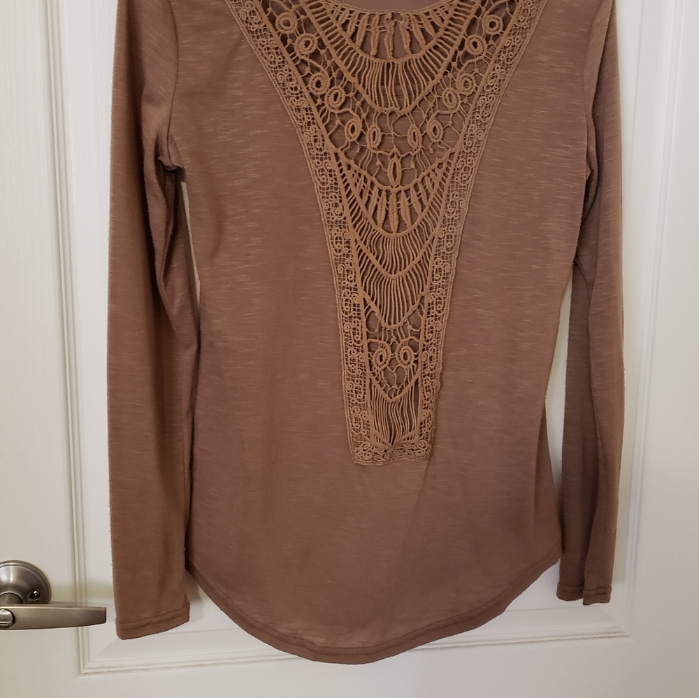 Light brown top - Picture 5 of 6